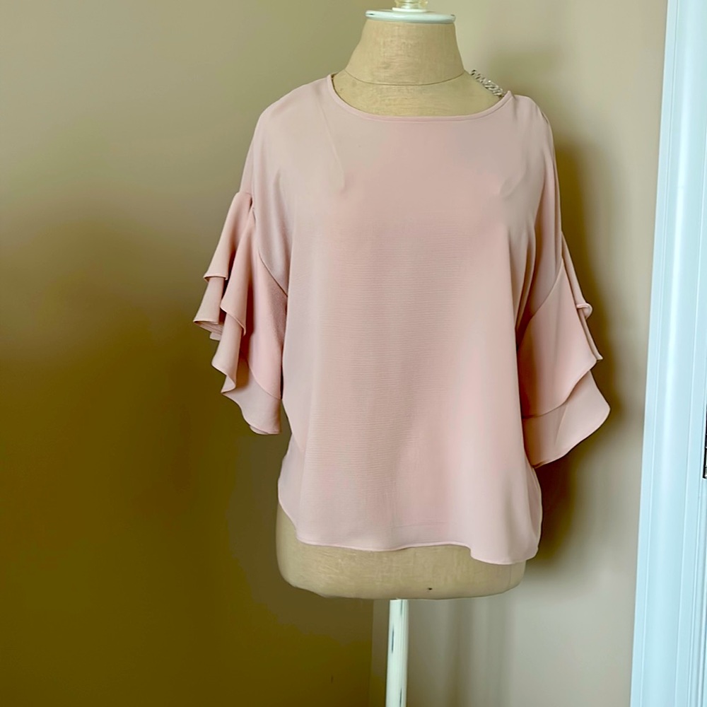Vince Camuto flutter sleeve top